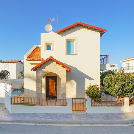 Villa Francesca Paralimni Exterior photo