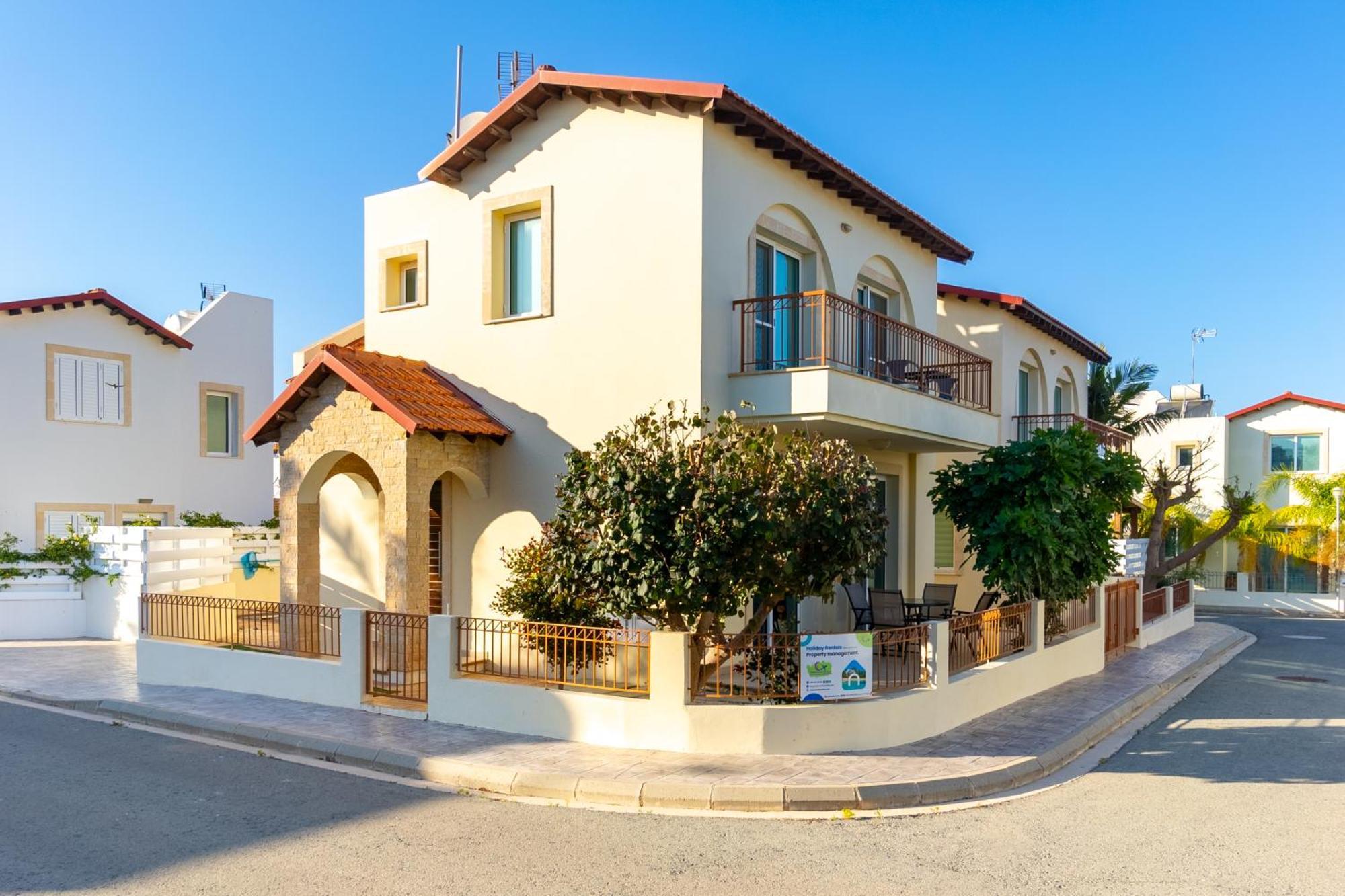 Villa Francesca Paralimni Exterior photo